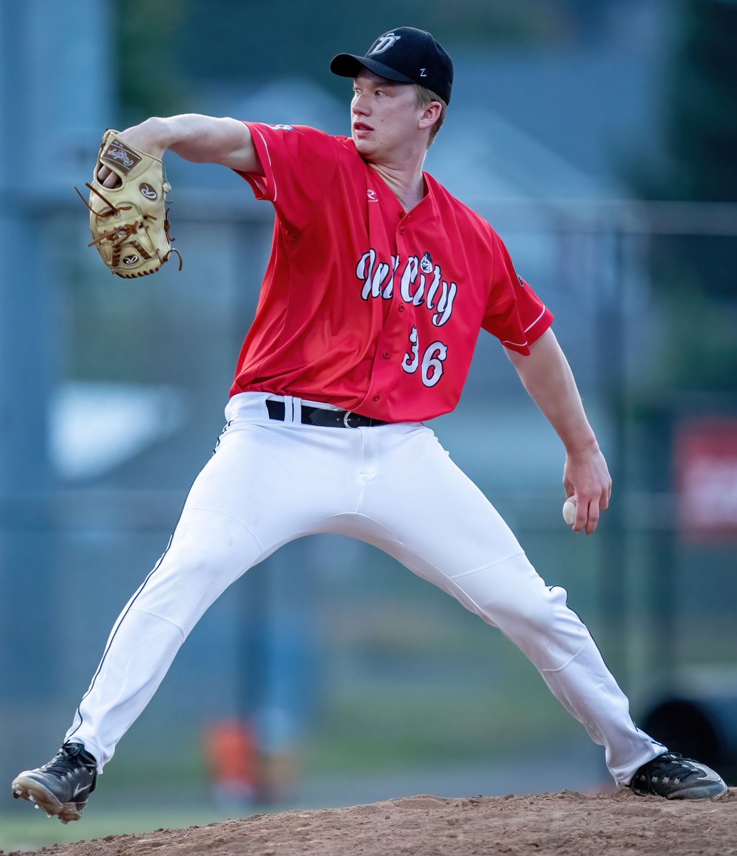 Back-to-Back-to-Back Homers in Seven-Run Sixth Result in Quinn’s First Win as a Westerner bit.ly/3NZp0FJ