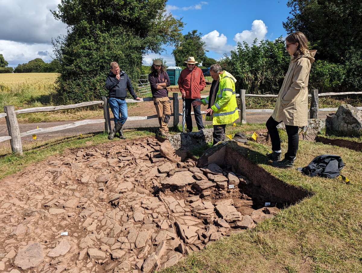 Dr Tom Elliot tweet media