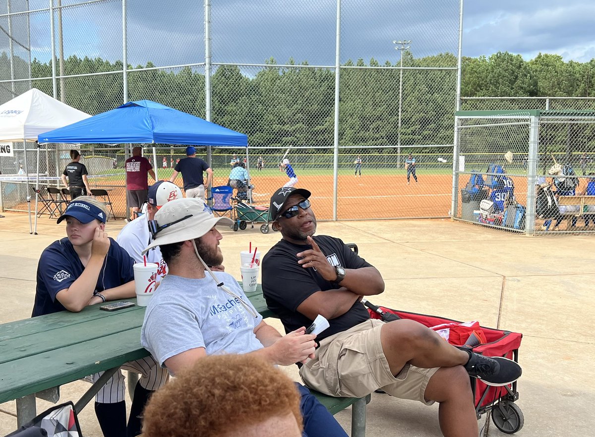 CatherineL1407's tweet photo. This weekend my high school coaches traveled to see us play. Appreciate the support coach Smith and Coach Windham. @McEachernsoftb1 
#highschoolseasonloading https://t.co/WtKkHX7OaW