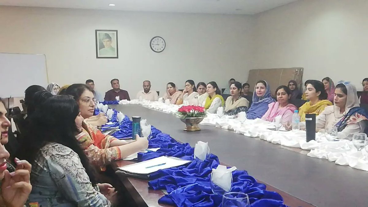 DoZ_LCWU's tweet photo. Faculty of the Department of Zoology, LCWU Lahore attended the first day of the "Training program for the newly inducted faculty" (July 17th - August 1st, 2023). Organised by the faculty of Education and STEM. https://t.co/dD8LOUvlM4