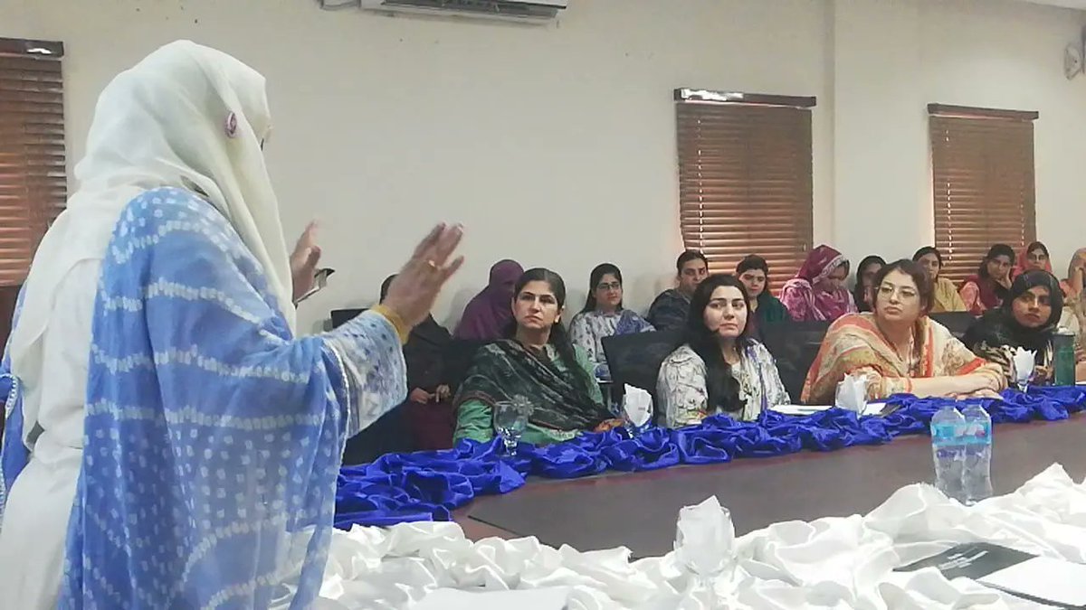 DoZ_LCWU's tweet photo. Faculty of the Department of Zoology, LCWU Lahore attended the first day of the "Training program for the newly inducted faculty" (July 17th - August 1st, 2023). Organised by the faculty of Education and STEM. https://t.co/dD8LOUvlM4