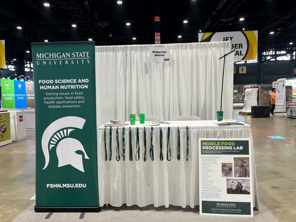 msufshn's tweet photo. #MSUFSHN is at the @IFT's #IFTFirst2023 in Chicago! Be sure to stop by and say hello!
#MSU #FSHN #MichiganStateUniversity #foodscience https://t.co/RTWLQqZHde