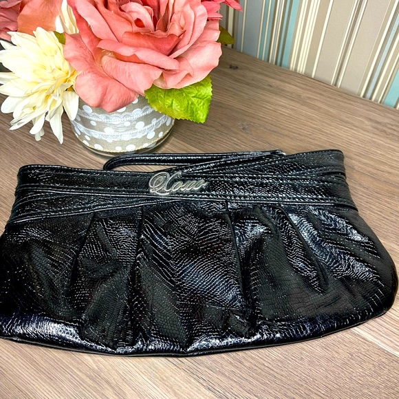 So good I had to share! Check out all the items I'm loving on <a href="/Poshmarkapp/">Poshmark</a> from <a href="/marilynnadine1/">Marilyn M.</a> #poshmark #fashion #style #shopmycloset #xhilaration #freepeople #xoxo: posh.mk/TAPFr8q0vBb