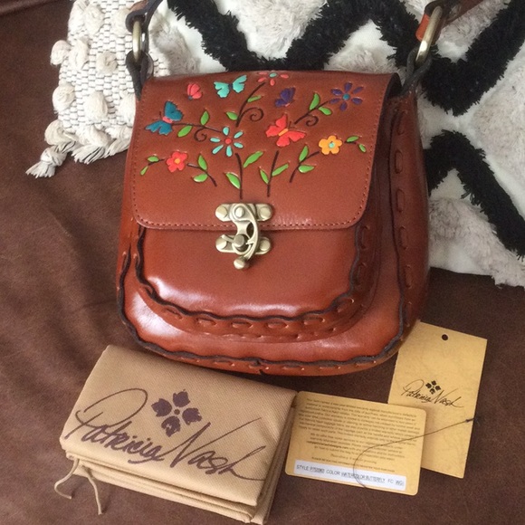 BThrifter's tweet photo. So good I had to share! Check out all the items I'm loving on @Poshmarkapp #poshmark #fashion #style #shopmycloset #fpmovementbyfreepeople #patricianash #brooks: https://t.co/atUrov3KEa https://t.co/vlBkQ0Dxhk