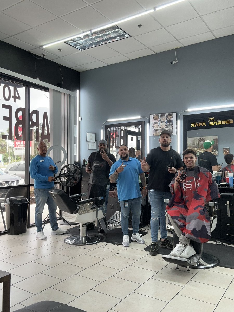 Lorzatty's tweet image. Team waterford staying active with some Business Fiber and New Consumer Fiber! 
@sal_belliard @delson_2016 @reynaolivo1 @One_FLA @jrluna11 

#Allin1
#ATTLife 
#ACP