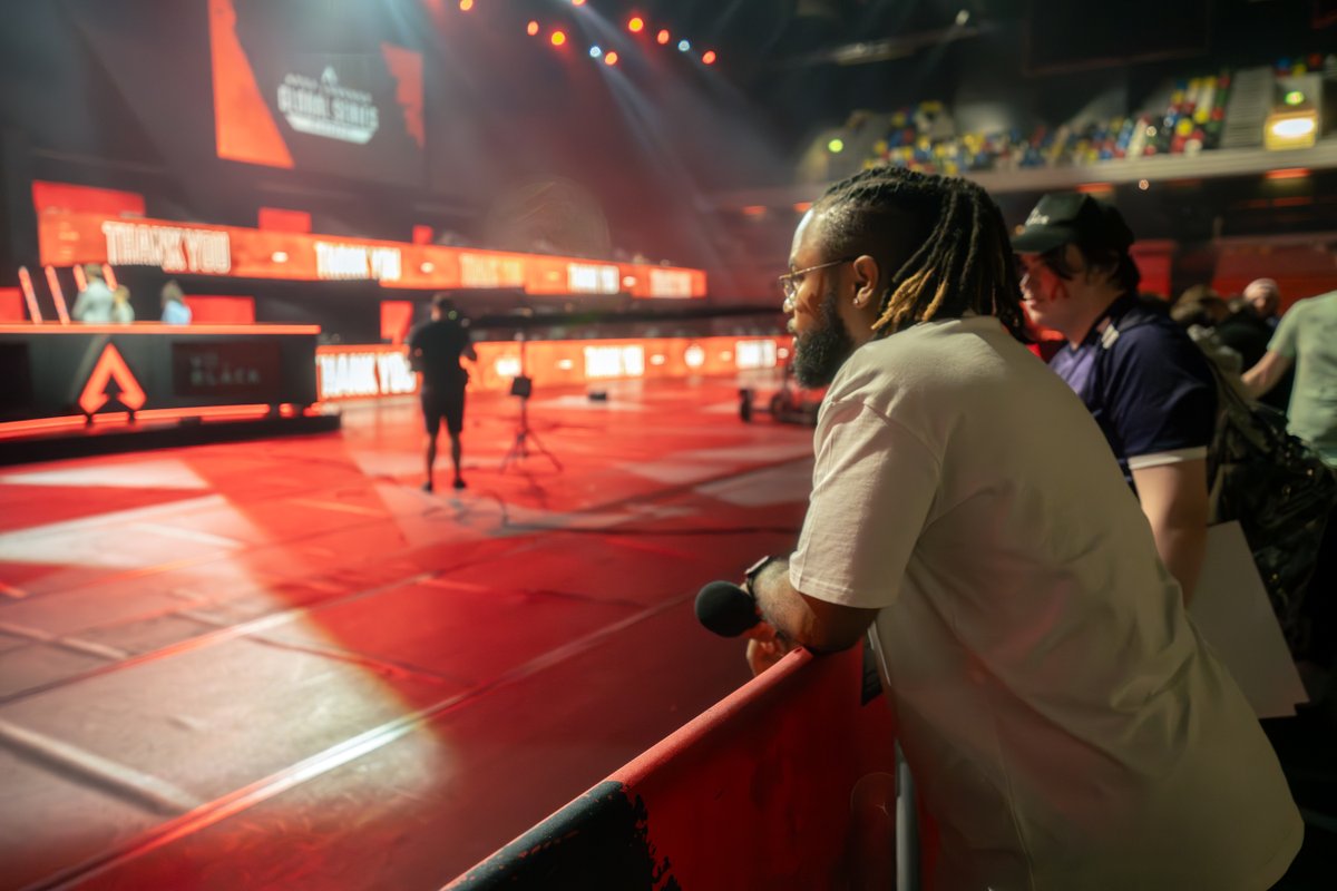 Had a great time at ALGS Split 2 playoffs! 

The crowd was so hype! #ApexLegends