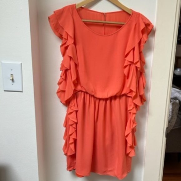 So good I had to share! Check out all the items I'm loving on <a href="/Poshmarkapp/">Poshmark</a> #poshmark #fashion #style #shopmycloset #eddiebauer #pedrogarcia #tibi: posh.mk/rNzBheaRrBb