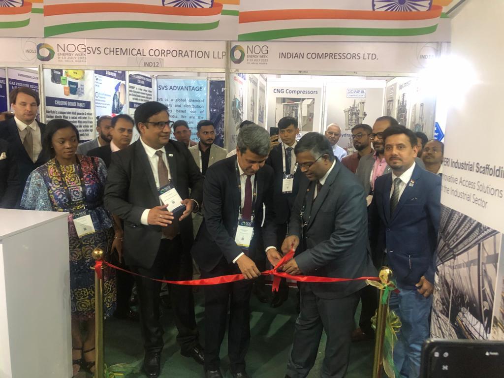 india_nigeria's tweet photo. On 11 July 2023, High Commissioner inaugurated the India Pavilion at the Nigeria Oil &amp; Gas 2023. The Expo saw participation by 48 Indian Companies led by Confederation of Indian Industry (CII) and supported by DoC participated.
@MEAIndia 
@NigeriaMFA 
@DoC_GoI 
@IndianDiplomacy https://t.co/cpr3VkcVyL