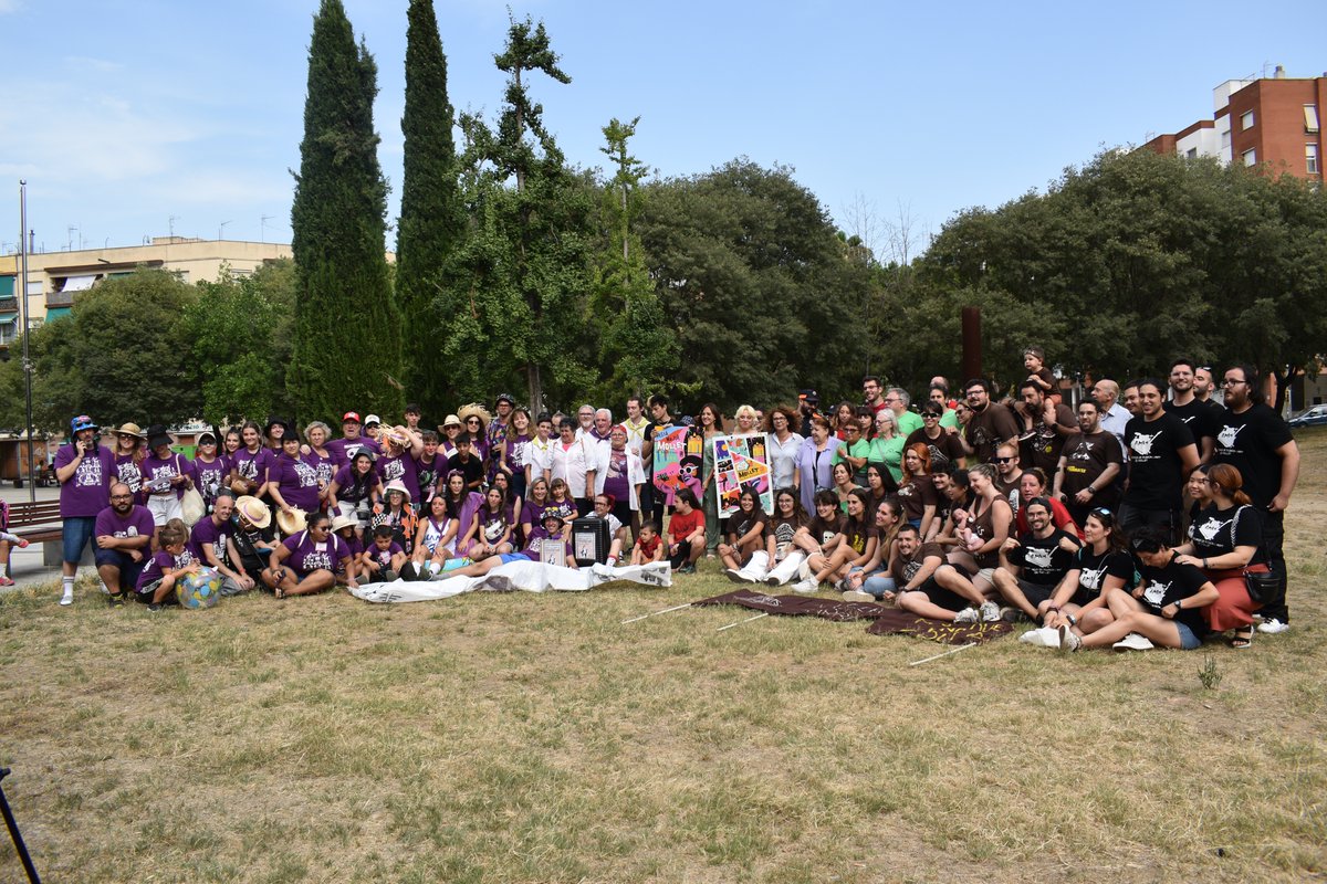 ajmollet's tweet photo. 🎉🎊Arriba la Festa Major de Mollet amb més d’un centenar d’activitats per a totes les edats.
➡️Començarà amb el pregó el dissabte 19 d'agost i s’allargarà fins al dimarts 22. L’activitat de les colles i entitats s’iniciarà el dilluns 14.
https://t.co/IVS71F7Efk
#FMMollet https://t.co/06Nb8GIq98