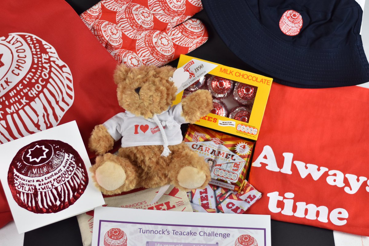 DesignHgs's tweet photo. An honour to award  the overall winner prize for the Tunnocks tea cake challenge today to our wonderful year 10 student who wowed judges with her presentation skills responding to pattern &amp; shape. Well done &amp; enjoy your wonderful prizes donated by @tunnocks @HgsFood @FoodTCentre https://t.co/dKdAArAF1F