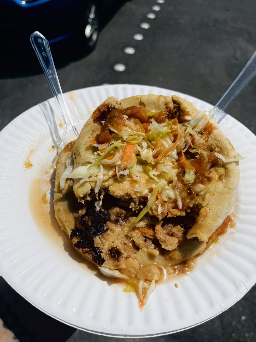 So basically every Latinx Affinity Group should have pupusas 🫓 for lunch now. 🤤 #workmeetings