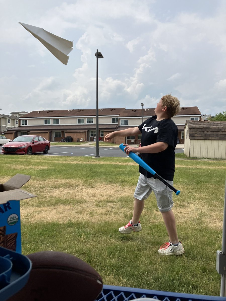 ysb_brittanys's tweet photo. Our Streetworks Outreach Program sites offers free and fun activities for kids ages 5-18! Our SOP sites provide free snacks, crafts, and sports for kiddos in different neighborhoods throughout the county! Checkout our website for more information! https://t.co/2mXxQqkENG https://t.co/CoW6OVjHB3