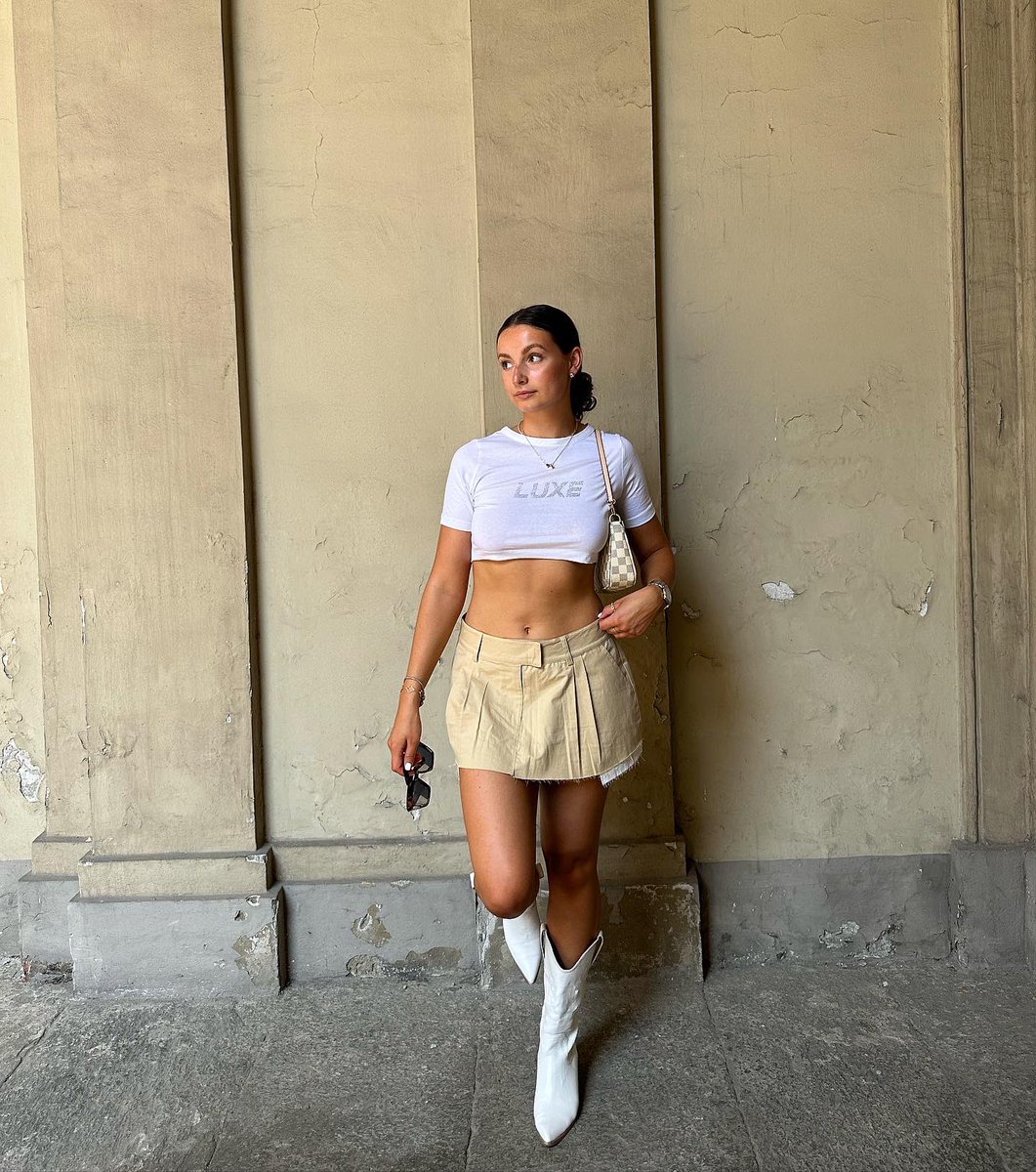 beth tweet media