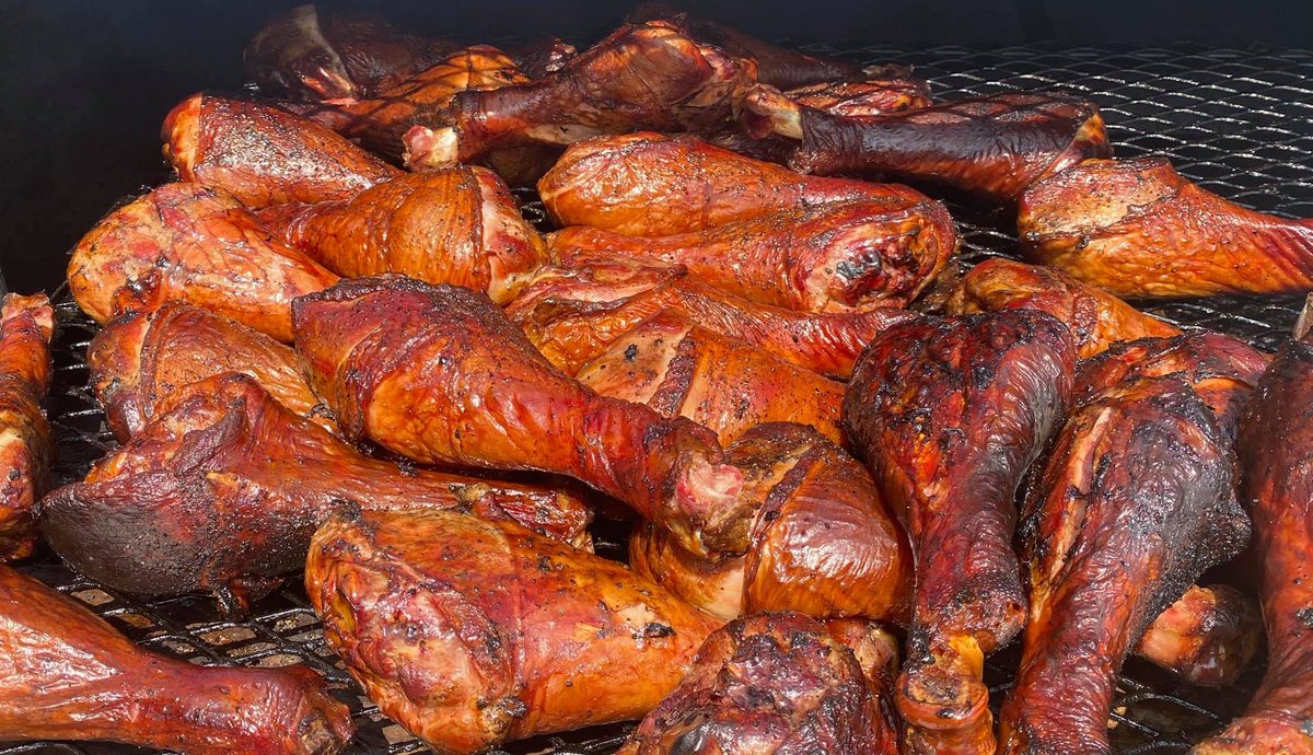 Retirement, Wedding, Birthday, Business Lunch... Check out what we offer on our Catering Menu: Smoked Turkey Legs
1/3lb Big Burger 
Falafel Burgers 
House-cut Fries
Swt. Corn 
#fireonhighcincy 
#organic 
#foodtruck 
#wecatercincy