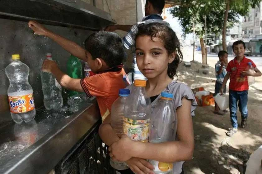 almayadeen_es's tweet photo. "Israel" redujo suministro de agua potable a Al Jalil y Belén https://t.co/bfcAVLP4OM

#Israel #Palestina #Agua #DDHH #AlJalil #Belen https://t.co/GSfJpJfjuz