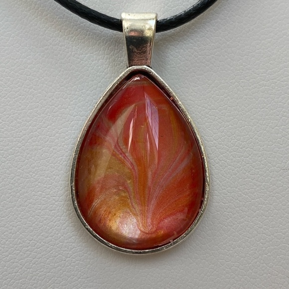 So good I had to share! Check out all the items I'm loving on <a href="/Poshmarkapp/">Poshmark</a> from <a href="/karin_luedke/">Karin luedke</a> #poshmark #fashion #style #shopmycloset #ugg #alfani #handcrafted: posh.mk/fAhnRSYlwBb