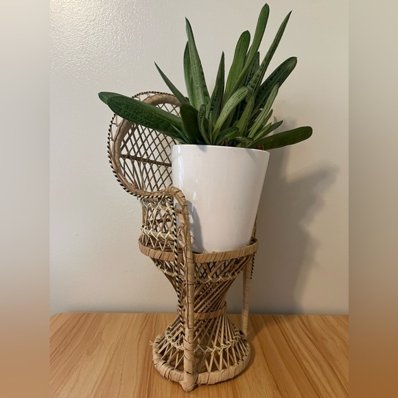 So good I had to share! Check out all the items I'm loving on <a href="/Poshmarkapp/">Poshmark</a> #poshmark #fashion #style #shopmycloset #limoges #bellanotte #vintage: posh.mk/Qvkiuk1lwBb