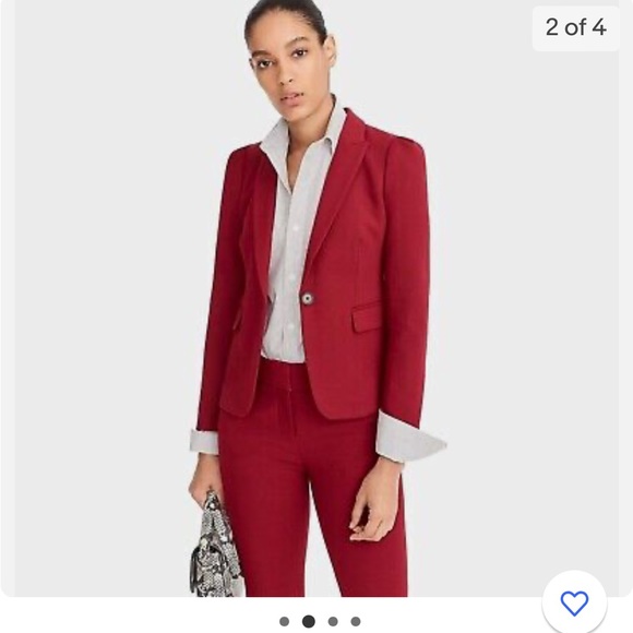 hzuidema's tweet photo. So good I had to share! Check out all the items I'm loving on @Poshmarkapp #poshmark #fashion #style #shopmycloset #telfar #jcrew #knitworks: https://t.co/7aftseo7xA https://t.co/b7ra4rGvQz