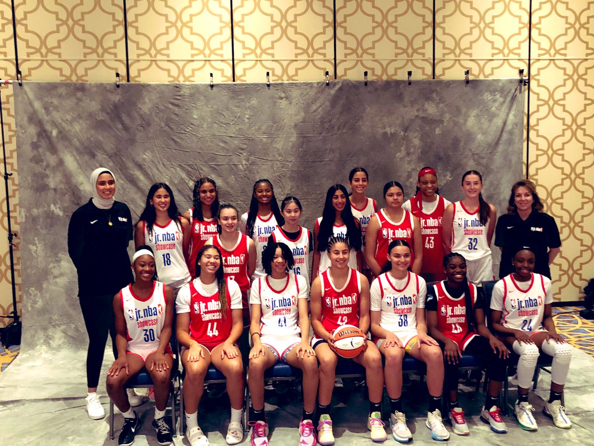 Nicolás Gonzales,Florencia Ribolla participando del showcase <a href="/jrnba/">Jr. NBA/Jr. WNBA</a> 2024 en Las Vegas con jóvenes y coaches del todo el mundo
Participantes de programa jrnba <a href="/montevideoIM/">Intendencia de MVD</a> <a href="/MVDeporte/">Montevideo Deporte</a> 
Ejemplo de que lo público también puede ser y convivir con la excelencia 
Jóvenes Deporte🤝salud