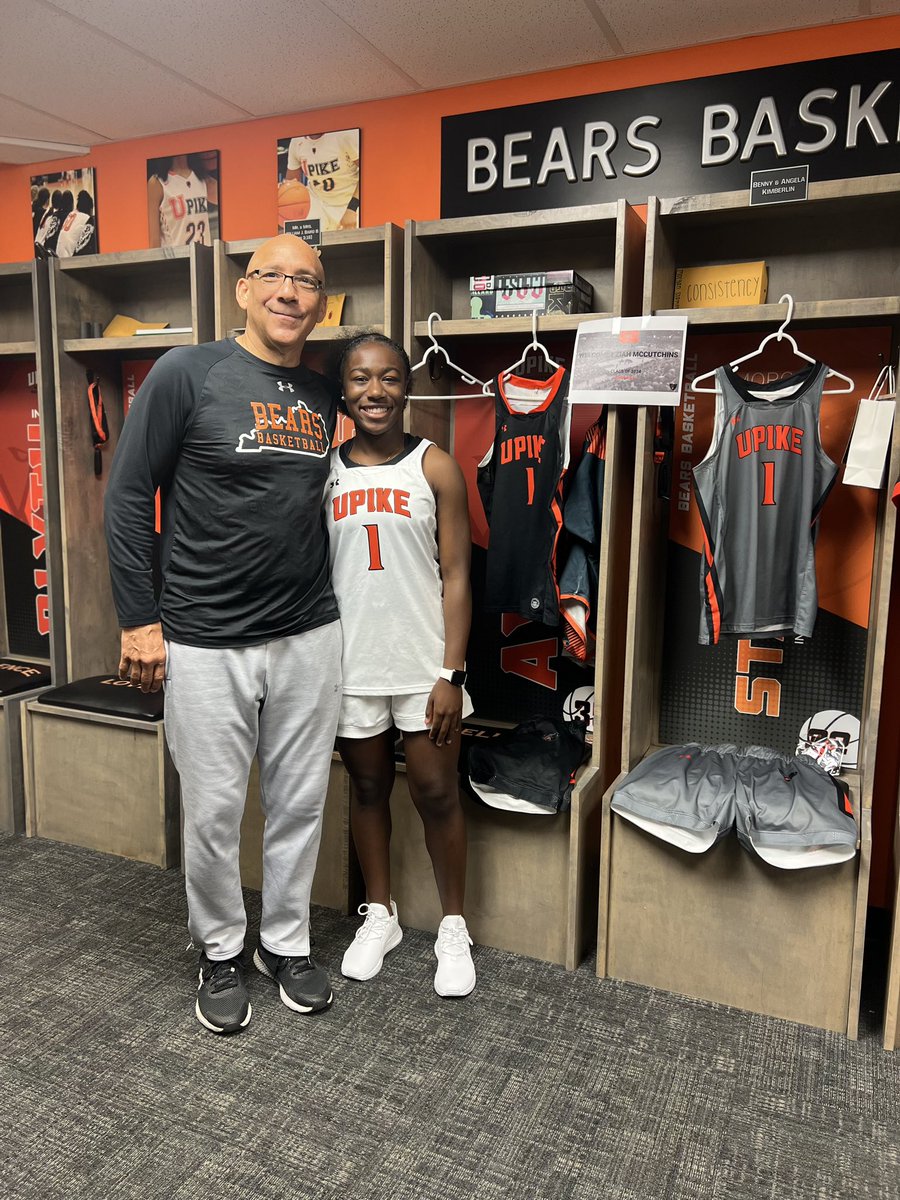 Official visit at Upike today🖤🧡! Thank you <a href="/CoachCWUPikeWBB/">Clifton Williams</a> for this opportunity!