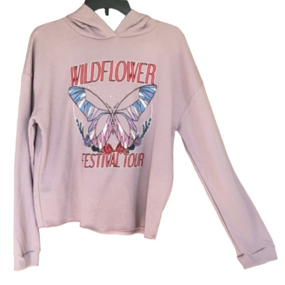 So good I had to share! Check out all the items I'm loving on <a href="/Poshmarkapp/">Poshmark</a> #poshmark #fashion #style #shopmycloset #oldnavy: posh.mk/NaBwF74lwBb