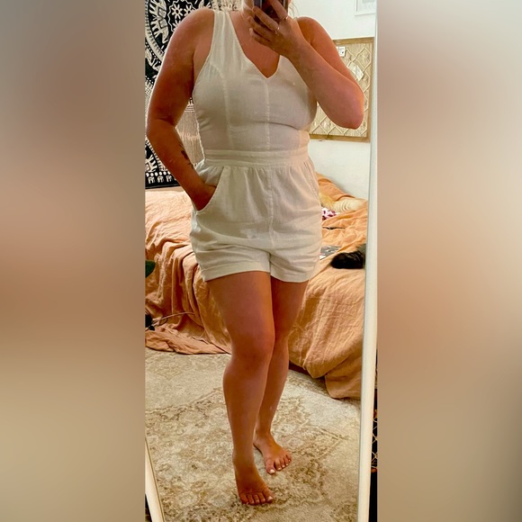 Rob22818's tweet photo. So good I had to share! Check out all the items I'm loving on @Poshmarkapp #poshmark #fashion #style #shopmycloset #americaneagleoutfitters #anntaylor: https://t.co/St2d6pRgC3 https://t.co/IJT4DGRp5U