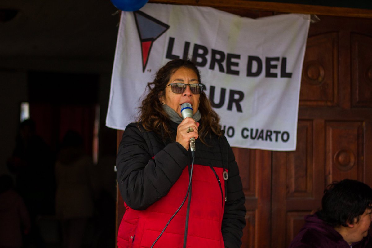 MarisaCariddi's tweet photo. Tenemos opción de gobierno para el pueblo y la Argentina es #JESUSPresidente Y #LibresDelSur #Lista40
En 400 viviendas junto a San Eduardo y Casanovas #Rio4 compartimos chocolate, conversamos sobre ntra propuesta p las PASO e invitamos a los vecinos a transformar la historia. https://t.co/TLF3yevmjV