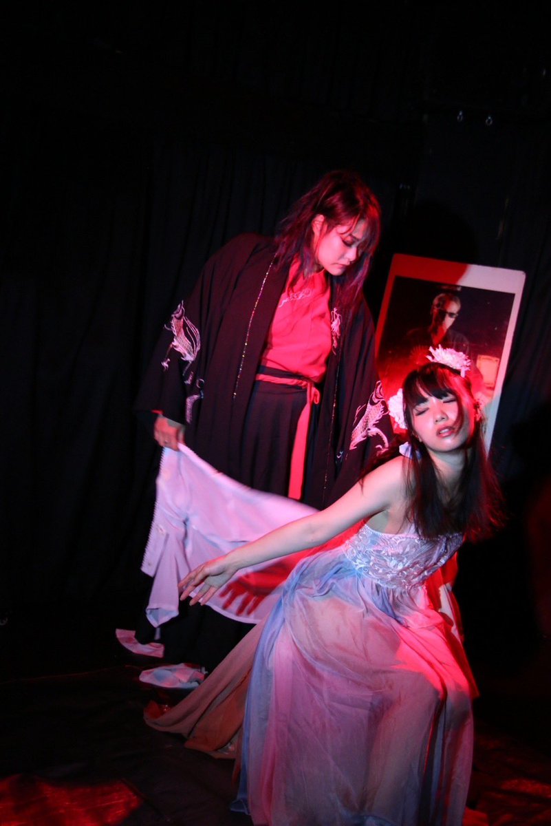 codachan12's tweet photo. 昨日の #SMファン感謝祭　ありがとうござ��ました！！
久しぶりにチャイナの演目をすることにー！！アレが足に巻きつくまではいつものお約束だけどそこからはいつも違う責め🌸🌸

いつも綺麗に調理してくれる沙千佳さんは最高です💫 https://t.co/rbY1sa31RR
