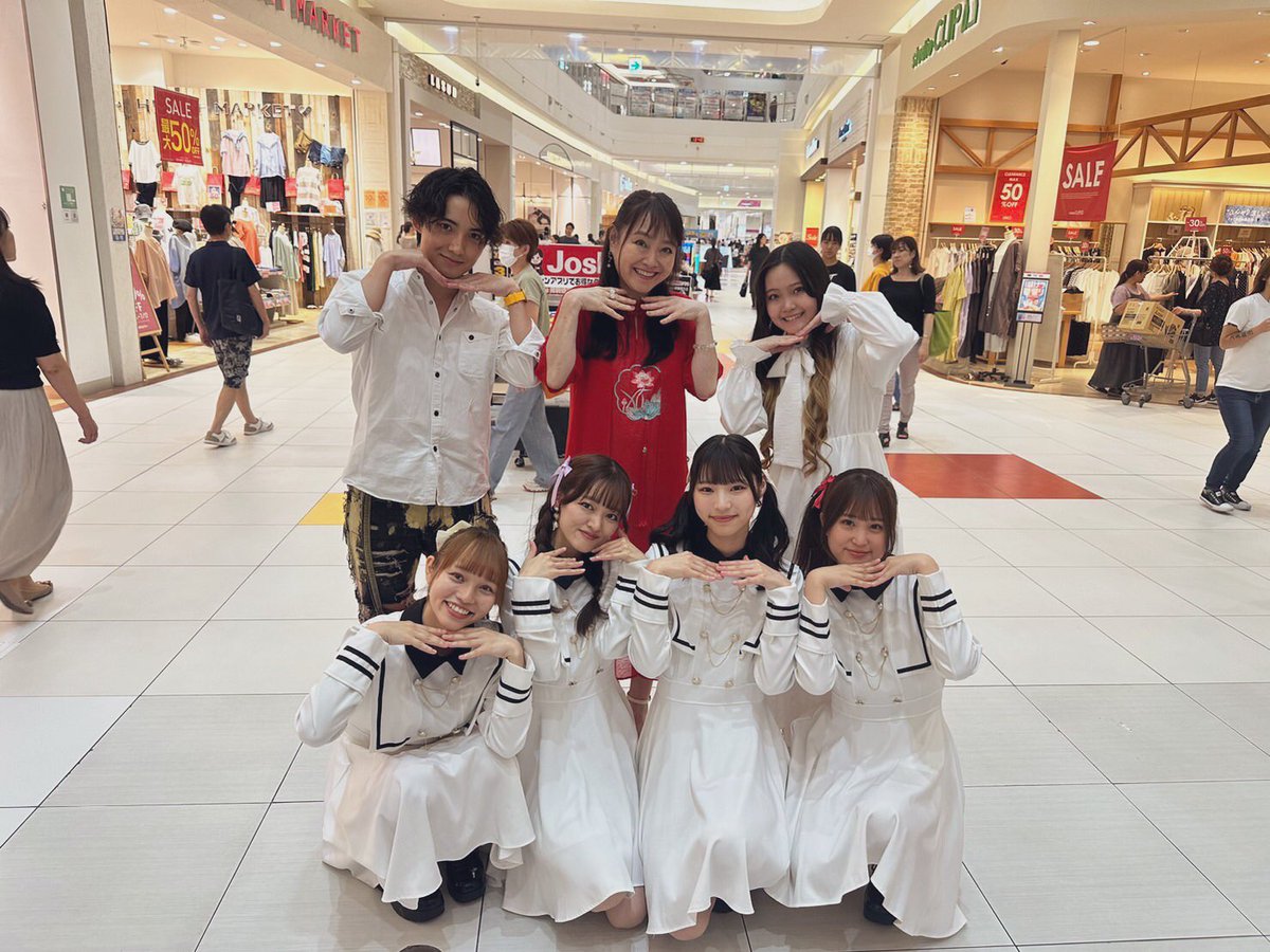 mg2tokyo's tweet photo. この連休は力丸&amp;ゆーゆのアコースティックですが久々にステージでした。
お集まりいただいた皆さま、ありがとうございました‼︎

#マグロニカン　
#井上あずみ
#プリンシパル　
#イオンモール浦和美園 https://t.co/gbt9hCJtkH