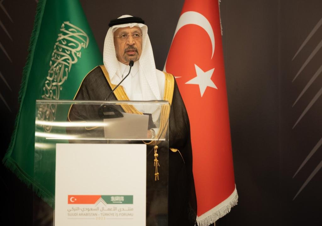 yukselhos's tweet image. Bu satırlar, bir daha üzerinde sapsarı başakları özgürce salınan bir bereket ülkesinin doygun son neslinin yurttaşları olarak okuyacağınız son satırlardan biri olabilir. Beni en çok korkutan ve geleceğe dair endişelendiren bir meselede düşüncelerimi yazıya döktüğüm bu yazılara…