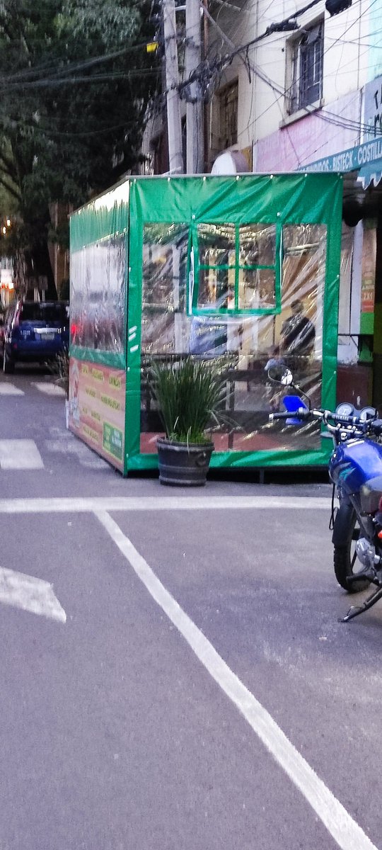 Poder_AG_AO's tweet photo. @STaboadaMx ya les puedes decir a los comerciantes que retiren sus enseres de la vía pública, este no estaba, lo acaban de poner en Calle Avenida dos en @SnPedroLosPinos @AlcaldiaBenito https://t.co/FDlJgSCi9l