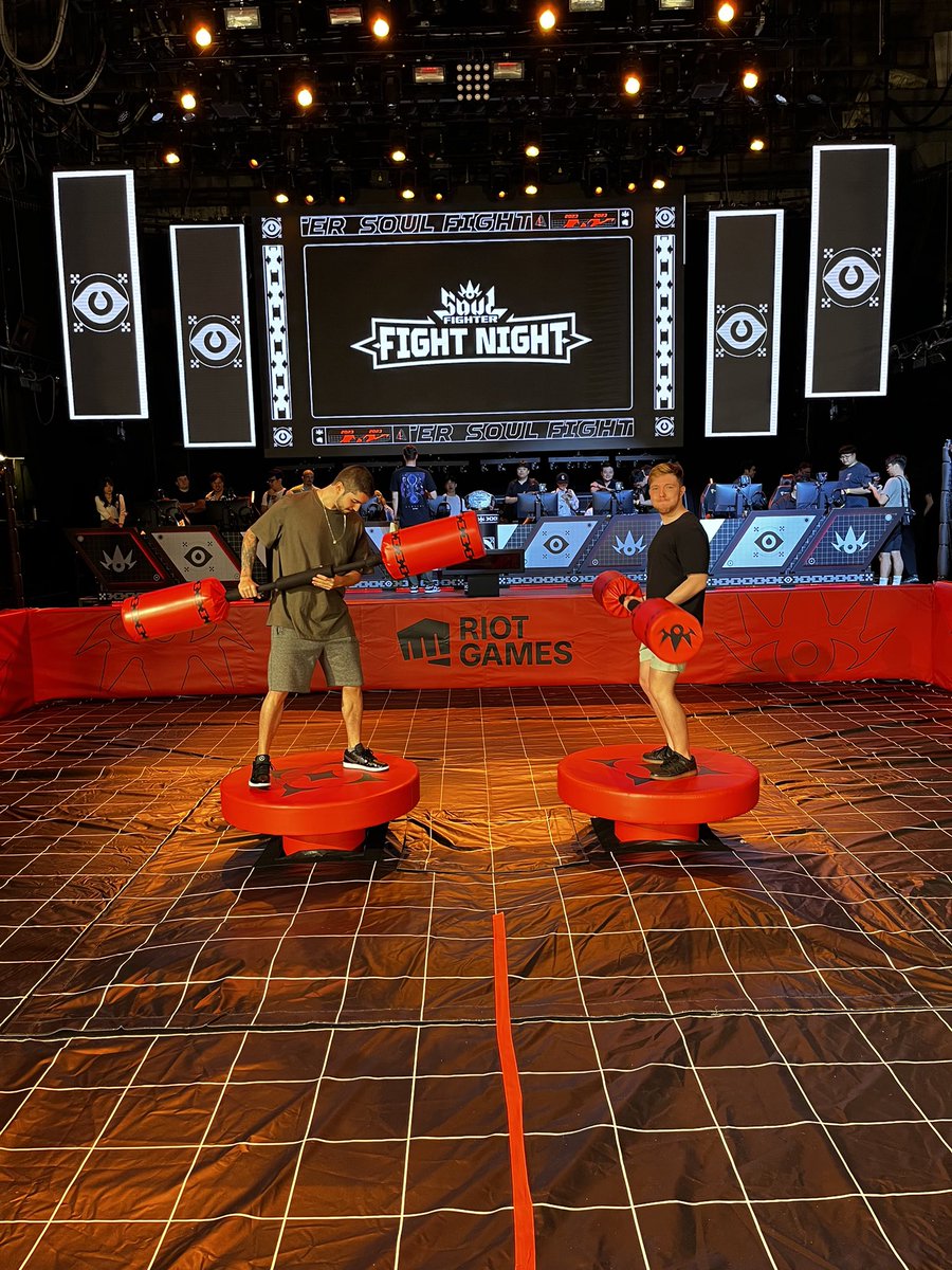 Jukeslol's tweet image. É AGORA!! 😂🥳

VAMO BRASIL!! 🇧🇷 #SoulFighter
#SoulFighterFightNight 

twitch.tv/riotgames