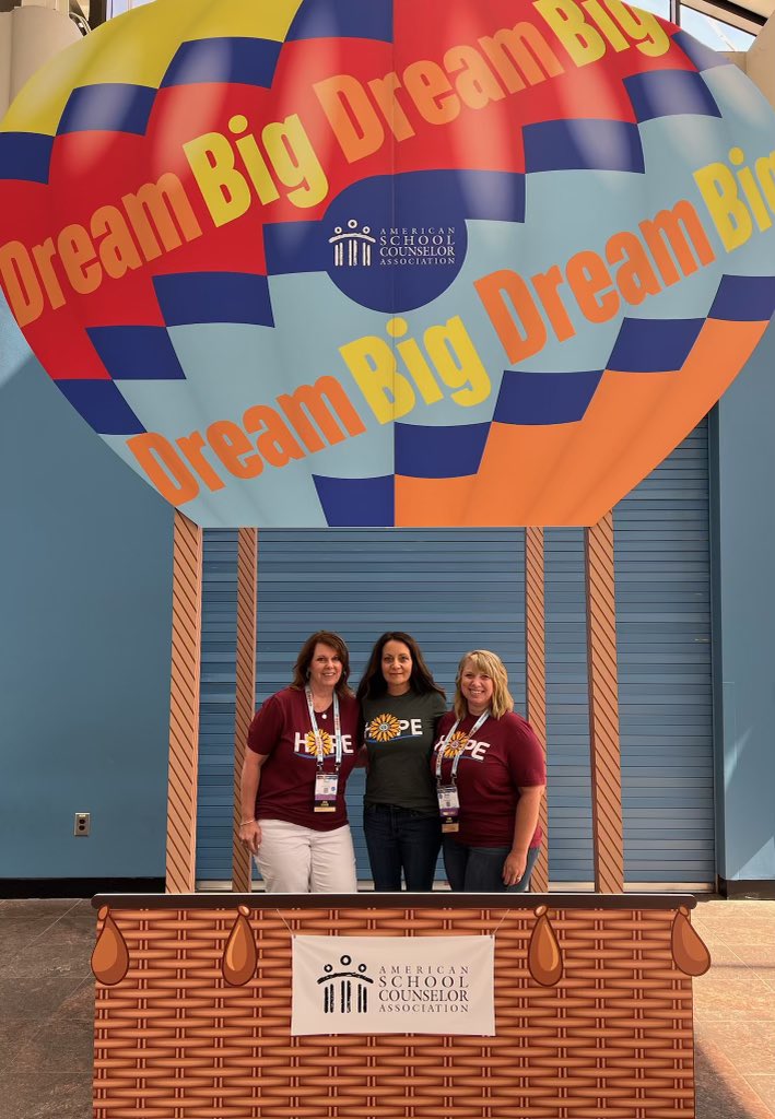 Check out these @ChandlerUnified Counselors representing us at the National @ASCAtweets conference. Always soaring and dreaming big for our students! 💭