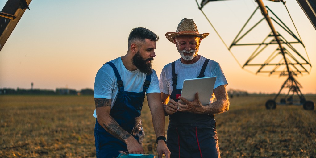 UTAContinuingEd's tweet photo. Master the art of Landscape Irrigation! Join our 40-hour exam prep class for aspiring designers, contractors, and installers. Explore history, technology, and water conservation. Enroll now! 
https://t.co/YCikbytK0V
#LandscapeIrrigation #WaterConservation #IrrigationDesign https://t.co/dgDaLgOvhm