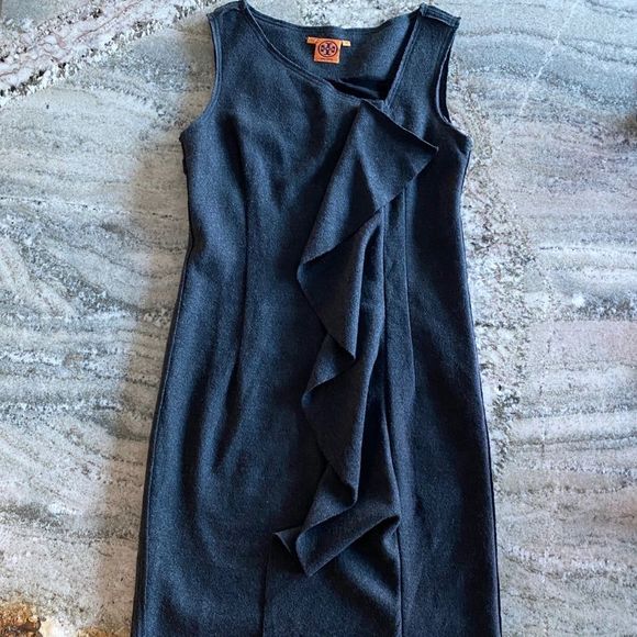 NicoleLastinger's tweet photo. So good I had to share! Check out all the items I'm loving on @Poshmarkapp #poshmark #fashion #style #shopmycloset #bariii #adika #toryburch: https://t.co/BiTmBOAOOt https://t.co/8uhBOigGFn