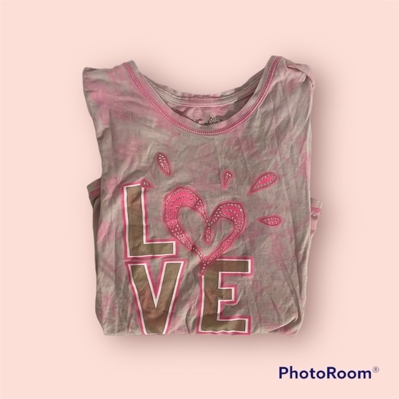 bweaver7613's tweet photo. So good I had to share! Check out all the items I'm loving on @Poshmarkapp from @taraeconley #poshmark #fashion #style #shopmycloset #justice #vintage #romeojulietcouture: https://t.co/j6miZBqmEt https://t.co/9FpBRAvtXJ