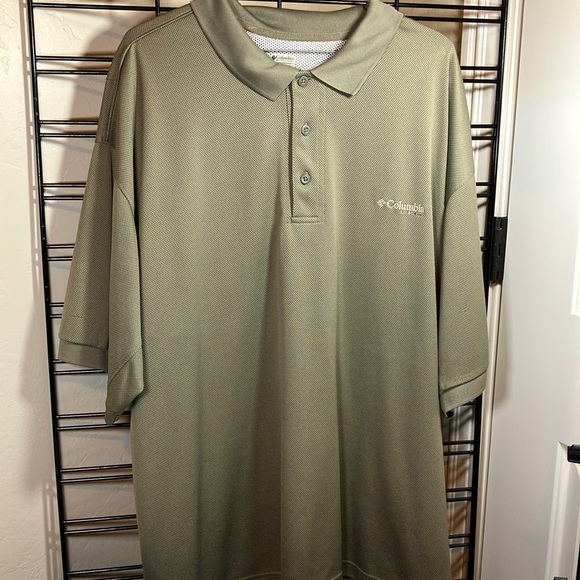 Stephen00782489's tweet photo. So good I had to share! Check out all the items I'm loving on @Poshmarkapp #poshmark #fashion #style #shopmycloset #columbia: https://t.co/gUpyZXsxet https://t.co/HhZe6u7JqZ