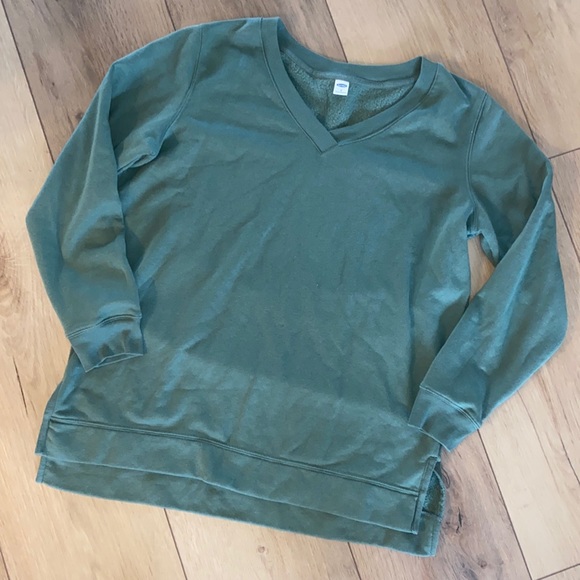 So good I had to share! Check out all the items I'm loving on <a href="/Poshmarkapp/">Poshmark</a> #poshmark #fashion #style #shopmycloset #dr2 #auden #oldnavy: posh.mk/E0uRCoX4vBb