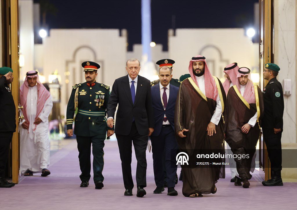 محمد بن سلمان بن عبد العزيز (Informal) tweet media