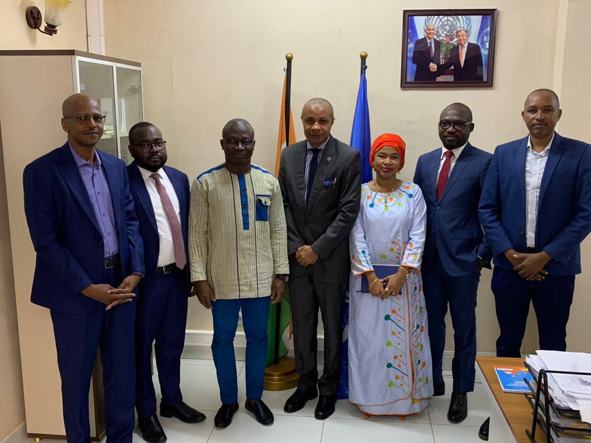 Rencontre fructueuse avec une délégation du secrétariat exécutif du G5 Sahel en mission au Niger. Les échanges ont porté sur les efforts nationaux et sous-régionaux de mobilisation et de redynamisation de la force conjointe.