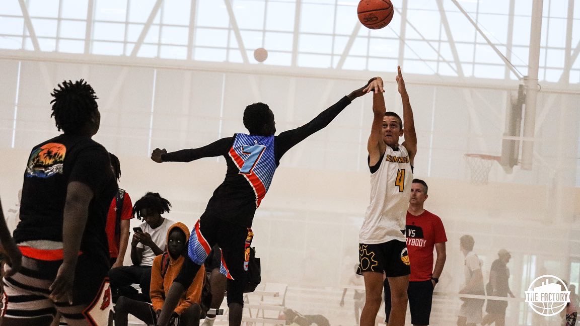 TheFactoryBB's tweet photo. 📸 Highlights of The Summer Warm Up in Omaha part 1

Team Factory 15U Regional vs. TSA 15U

#teamfactory #thefactory #aau #aaubasketball #basketball #bball #summer https://t.co/CLCme5UjUR