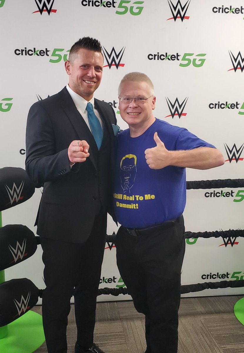stillrealdave's tweet photo. Great to meet star of @MTV, @theRealworld, @TheChallenge, @MizAndMrs &amp; naturally #WWE 
Mike Mizanin in #Atlanta at the @cricketnation meet and greet. 

So multitalented &amp; also a heck of a nice guy. 

In a nutshell, 
@mikethemiz is #AWESOME!!!!

#WWERaw #itsstillrealtomedammit https://t.co/f6ZBb75rdf
