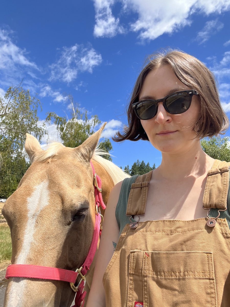 un_becoming's tweet photo. summer break means playing ranch hand 😎🦄 https://t.co/WpDs7xacIY