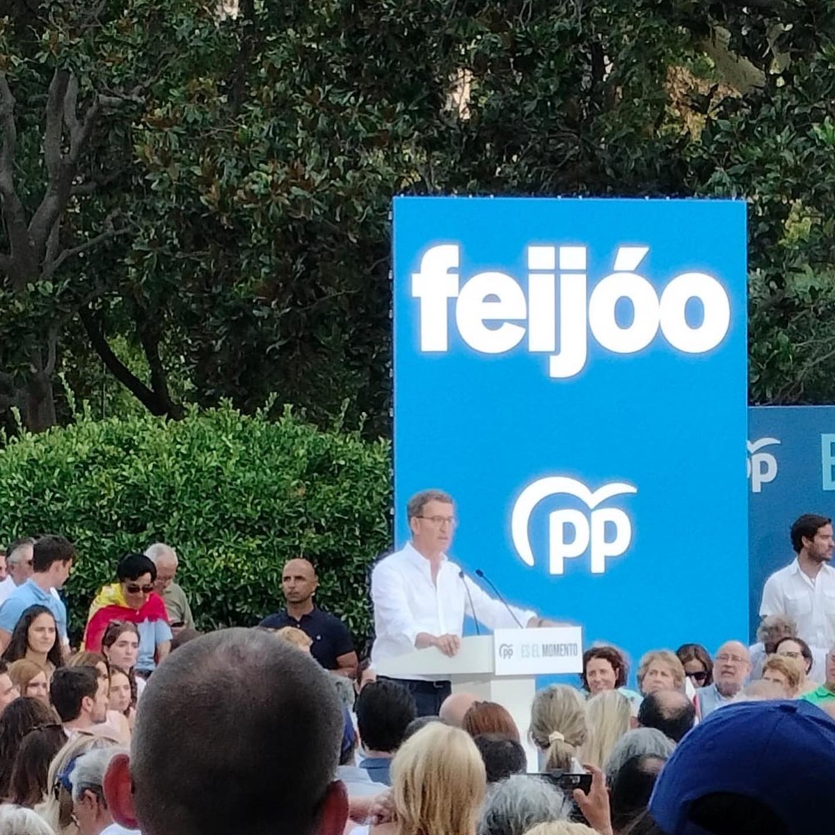ppopularsvm's tweet photo. ⏳ Con ganas de que @NunezFeijoo  sea Presidente del gobierno.

✅ Porque sabemos que gobernará para todos. Se ocupará de verdad de la salud pública, ofrecerá gratuidad de las escuelas infantiles y luchará con mano firme contra la okupación. https://t.co/xbB69JfGOB