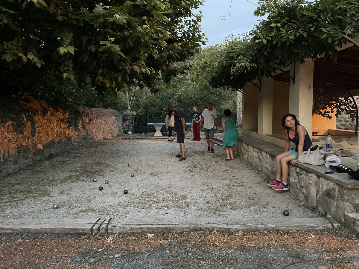I think about 2% of our village was playing boules near our house this evening. A narrow win for the boys in the boys vs girls 'adopt a foreigner' match.