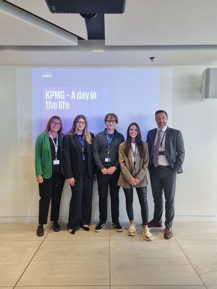 ncs_business1's tweet photo. An amazing day at @kpmguk Manchester office for our Business and Economics students, hosted by three of our NC alumni! A wonderful insight into working life and careers at a world-class organisation.
@NorthChadderton @NChadCareers @NCS_SixthForm @mannix_mr https://t.co/l8MwcX5hZq