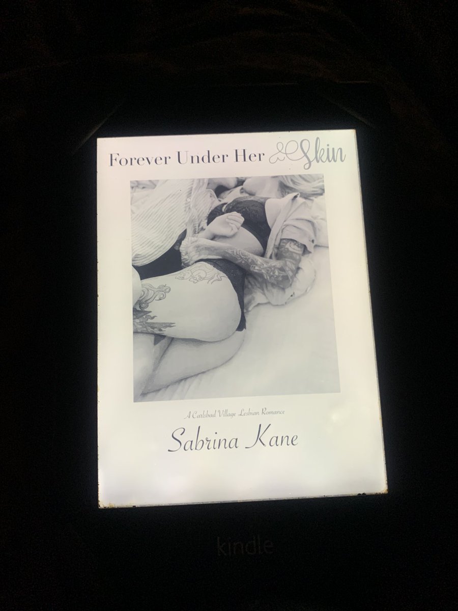 Sian84duke's tweet photo. Finding out it’s National Tattoo Day and finding myself wondering what to read next ….. I took the sign 🔥🔥 … not so sure about the staying cool indoor @KaneLesfic … if memory serves me well , steamy might be more apt 🥰 #wlw #tattoo #steamqueen #cantwaittogetreaquainted https://t.co/UN5QF6EeMn