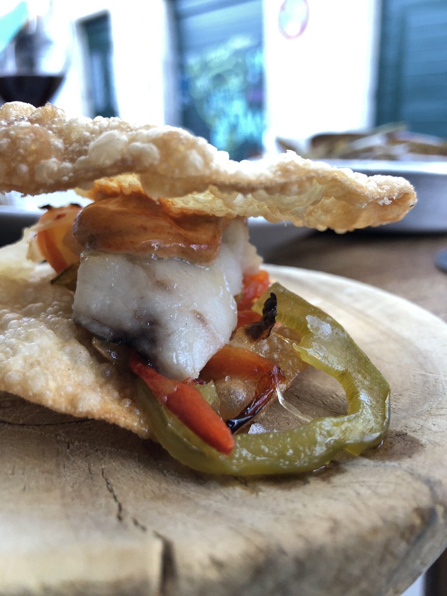 20:30 #20gradosCelsius. Está a pasar  no  <a href="/somosabastos/">ABASTOS</a> con   <a href="/DATERRA_/">DATERRA VITICULTORES</a>  #galiciacalidade