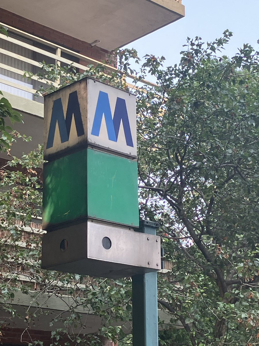 Alright New York, help me out here. Am at 96th Street on the B,C. And ‘M’ is for … erm … Subway? This isn’t the Paris Metro!