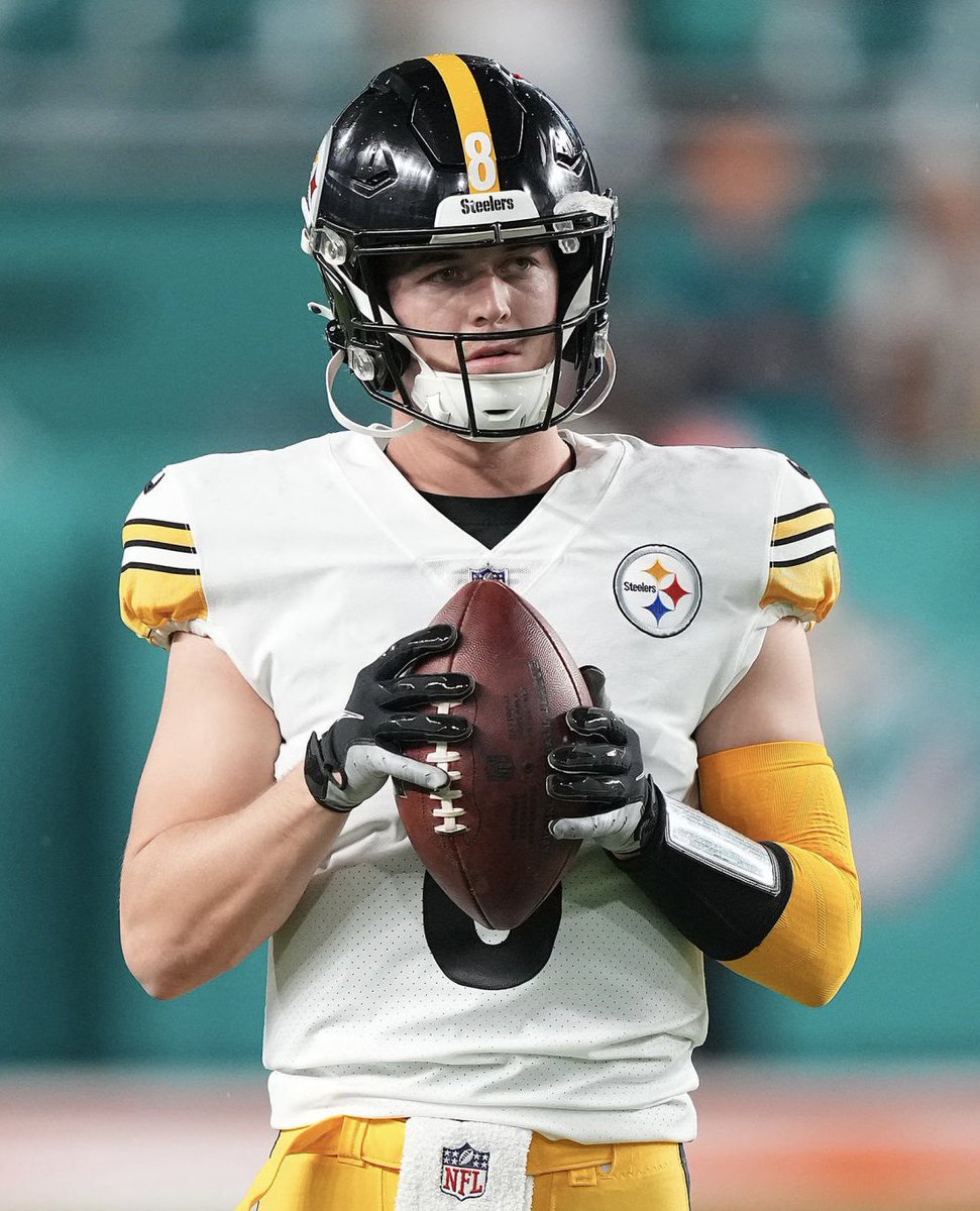 PickensBurgh's tweet photo. Call me crazy,

But I would rather have Kenny Pickett as my franchise QB over Josh Allen or Joe Burrow 

#HereWeGo #RuleTheJungle #BillsMafia https://t.co/zeHMJUEDNB